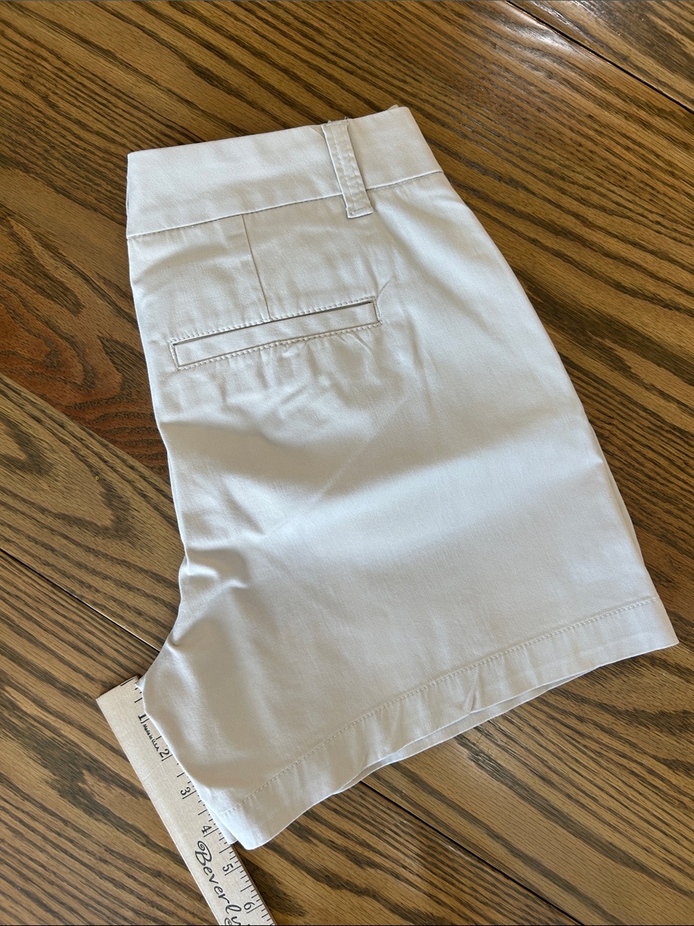 crown & ivy Caroline Light khaki Women's Chino Shorts - Picture 5 of 6